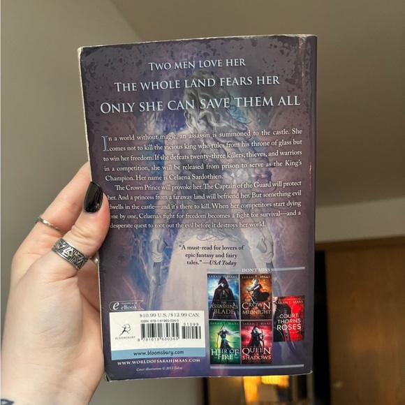 Throne of Glass 1st Edition Original Cover Art - Picture 4 of 10